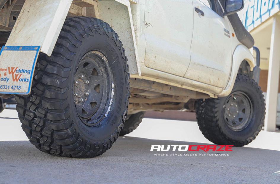 TOYOTA HILUX N70 4WD TERRA SATIN BLACK